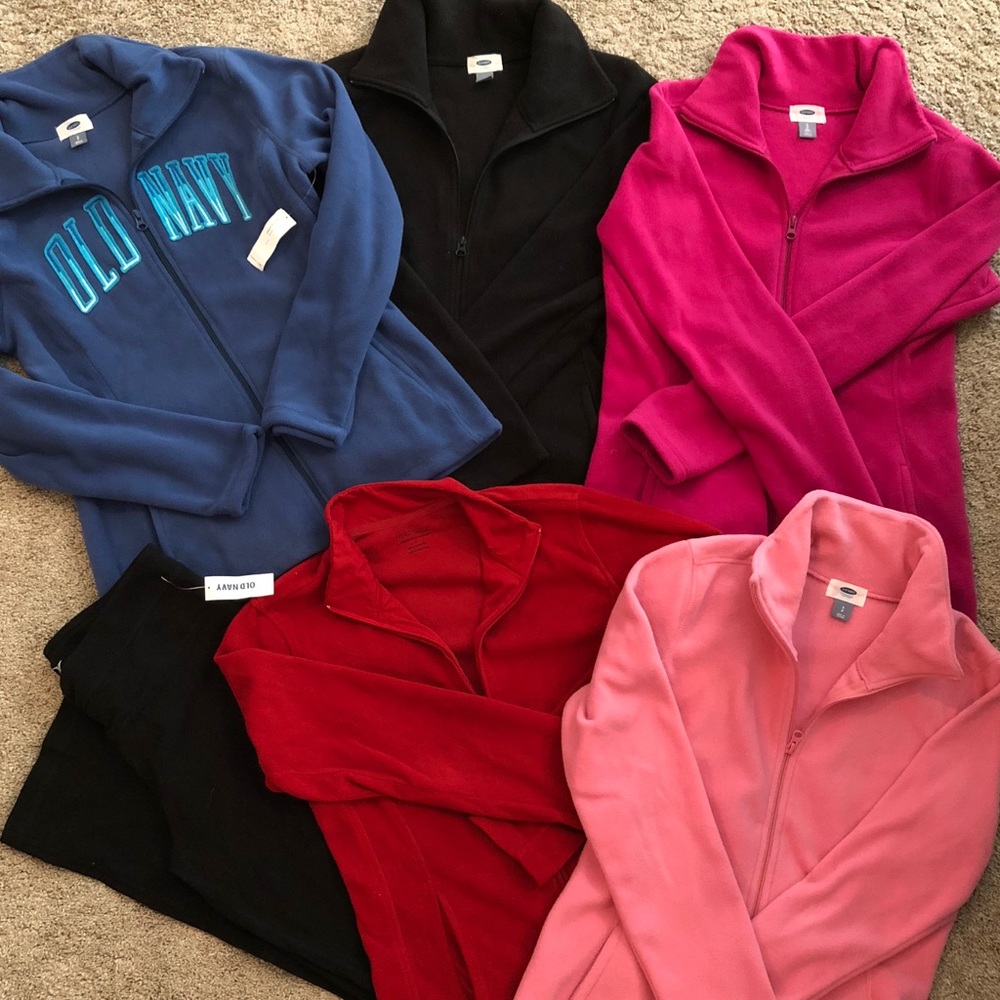 🦋ONLY:OLD NAVY BLUE-RED FLEECE LEFT!PRICE FIRM‼️